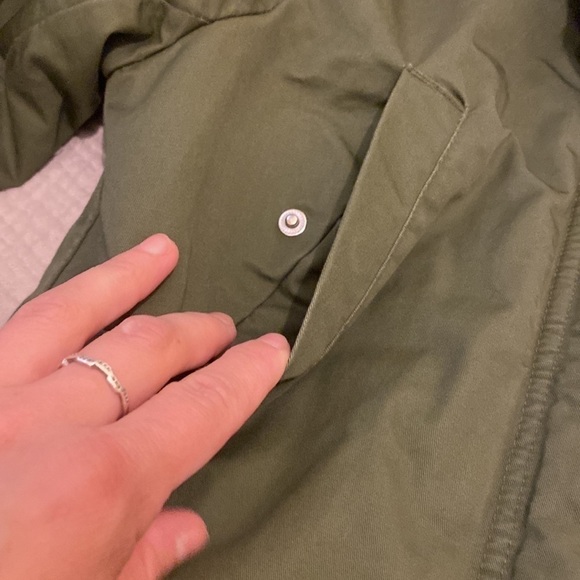 H&M green parka jacket . Size Xs. Worn only once. Very good condition. - Picture 14 of 15